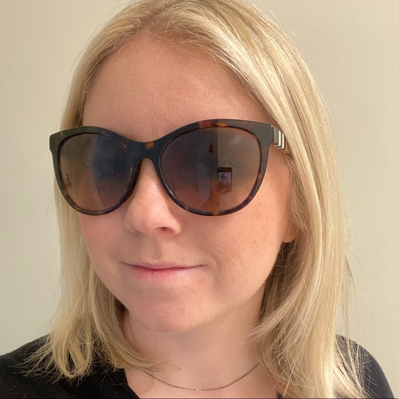 Burberry Sunglasses, no box - Picture 5 of 7